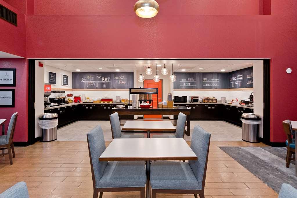 Hampton Inn & Suites Palm Desert Restaurant photo